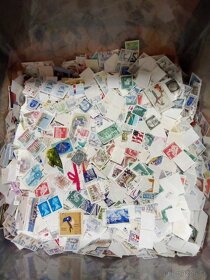 poštové známky 3000 ks - 2