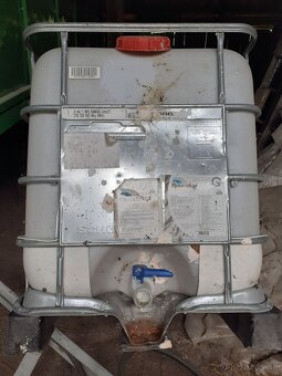 IBC nádrž 600l - 2