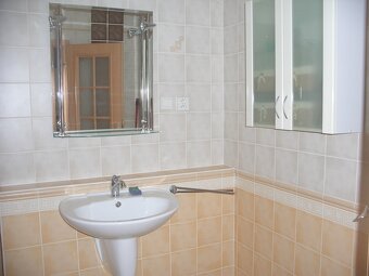 3 izbový byt s balkónom - 2