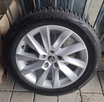 Alu disky 5x112 R17 Škoda Stratos + 215/55 R17 zimné pneumat - 2