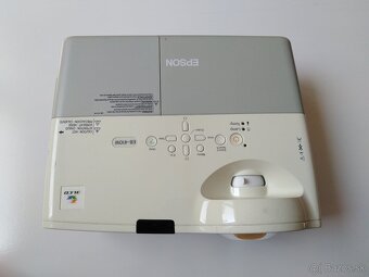 LCD projektor Epson H330B - 2