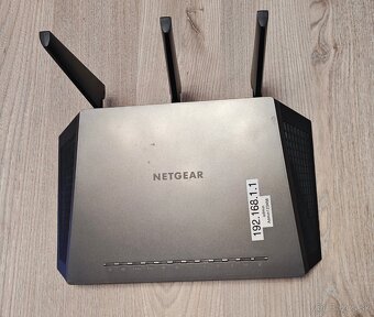 Wifi router Netgear R7000 - 2