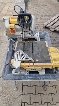 Rezačka na obklady a dlažby dewalt d24000 - 2
