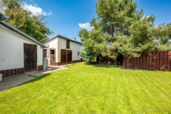 Rodinný dom so srdcom dediny a veľkou záhradou – Brunovce - 2