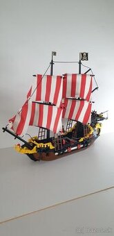 LEGO Pirátska loď - 2