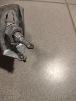 vykružovák na obklady - 2