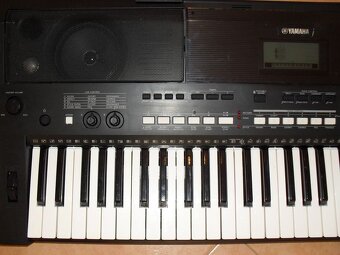 Yamaha PSR E433 - 2