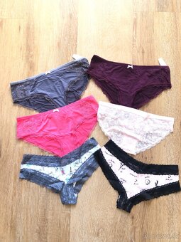 Victoria´s Secret nohavičky S - 2