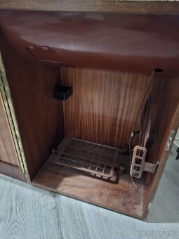 Predám šijací stroj Minerva - 2