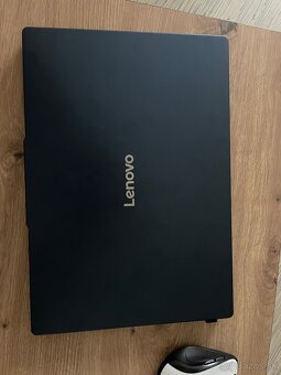 Lenovo IdeaPad Slim 3 15IRH10 - 2