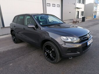 Volkswagen Touareg - 2