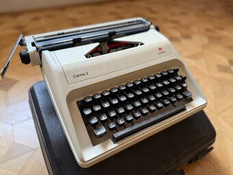 Písací stroj OLYMPIA Carina 2 - 2