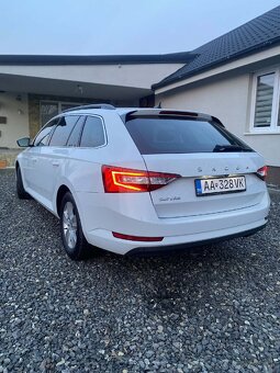 Škoda Superb Combi 2.0 TDI SCR Cockpit DSG - 2