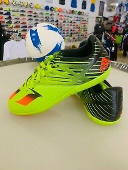 Adidas - halovky sala messi - velkosť UK 10,5 / EU 45 - 2