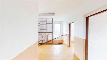 Na predaj dvojpodlažný rodinný dom - LEOPOLDOV, 710 m2 - 2