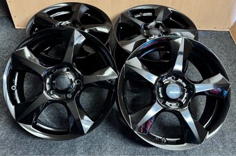 5x120 R17 RCD Germany ET 35 čierne lesklé - 2