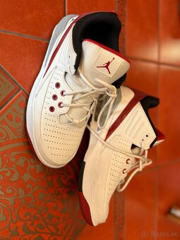 Tenisky Jordan  39 - 2