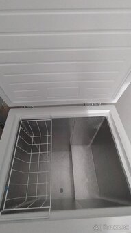 Mraznička-truhlicová, používaná mesiac - 2