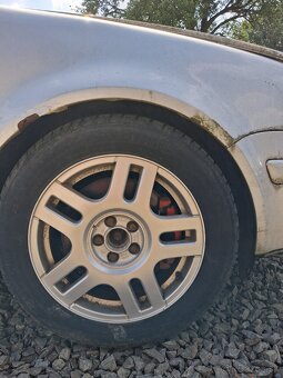 VW Golf 4 81 kw - 2