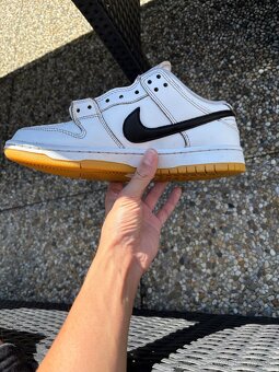 Nike dunk low sb white gum size 40 - 2