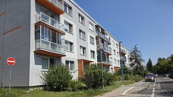 Pošeň - 3-izb. byt 74 m2 s balkónom po rekonštrukcii - 2