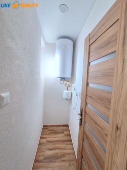 REZERVOVANÉ Veľkometrážny 3 izbový byt Príbovce - 2