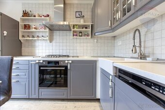 Na predaj 2-izbový byt po kompletnej rekonštrukcii v centre  - 2