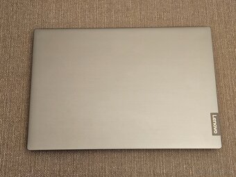 Lenovo IdeaPad 15,6"- 8GB RAM, 512GB SSD+Belkin prepäťovka - 2