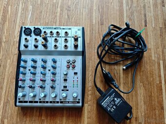 Mixážny pult Behringer eurorack ub802 - 2