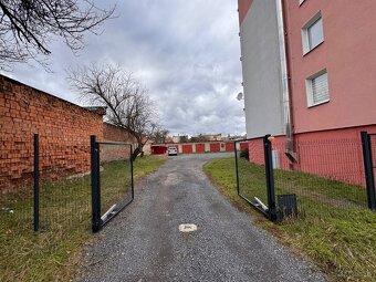 Garaž s pivnicou a Montažna jama - 2