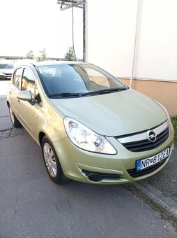 Opel Corsa D 1,2 benzín 59 KW 106 000 km - 2