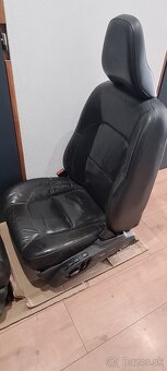 Volvo V70/XC70 P3 Sada sedaciek - 2