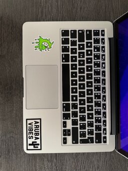 Apple MacBook Pro 13” Retina (Early 2015) - 2
