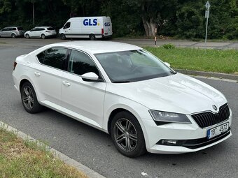 Škoda Superb 3 2.0 TDI 110kW DSG 2017 Sedan - 2