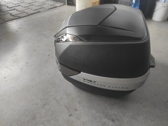 Zadný kufor givi - 2