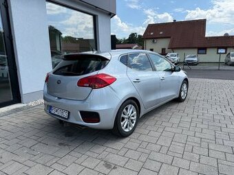 Kia Ceed 1,4 D-CVVT Strieborná edícia - 2