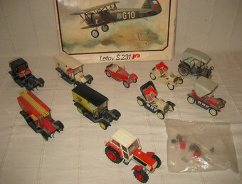 IGRA made in Czechoslovakia stare auticka a model lietadla - 2