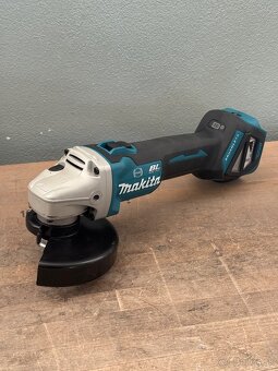 AKU uhlová brúska Makita - 2
