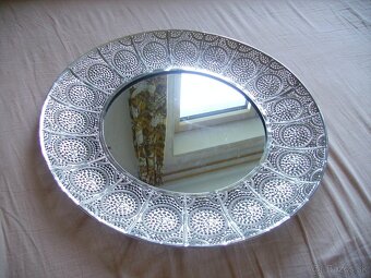 Veľké okrúhle strieborné kovové zrkadlo - 2