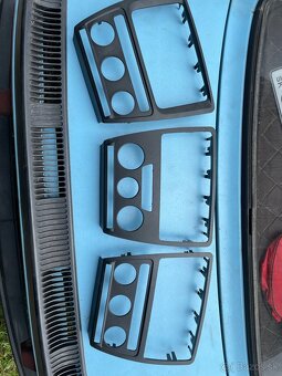 Ramčeky okolo radia Octavia 2 - 2