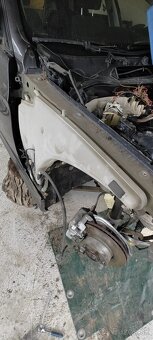 E91/M47 120kw nádržka na vodu ostrekovačov Predfacelift - 2