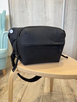 Peakdesign everyday sling 3l čierna - 2