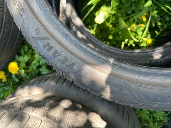 245/35r19 - 2