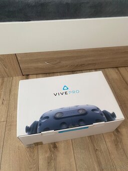 HTC VIVE PRO - 2