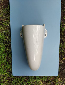 Predám biele keramické umývadlo 60cm x 47cm + keramický kryt - 2