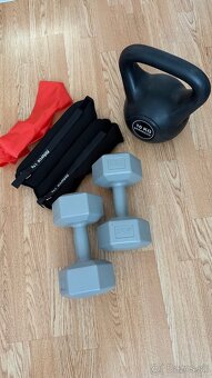 Elipticky trenažér + fitnes výbava - 2