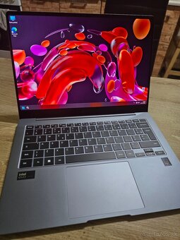 OLED Vykonny a dotykovy Samsung galaxy book 4 pro so 16gb ra - 2