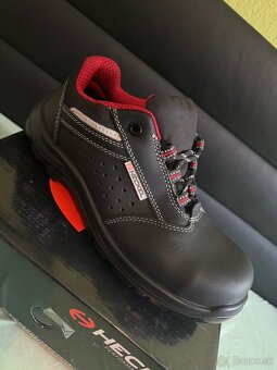 Nova Pracovna obuv UVEX- HECKEL S1 - 2