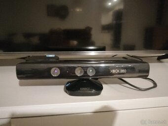 Xbox 360 Kinect 50 + hier 3 ovládače - 2