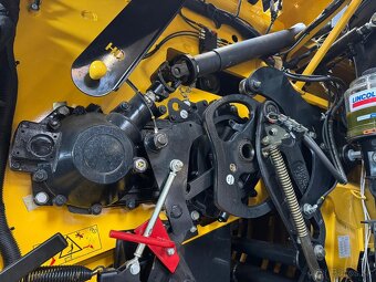 Lis New Holland BigBaler 1290 High Density na hranaté balíky - 2